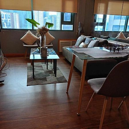 Loft Condo Beside Shangri-La Fort Manila Exteriér fotografie